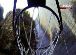 Weltrekordwurf in einen Basketballkorb